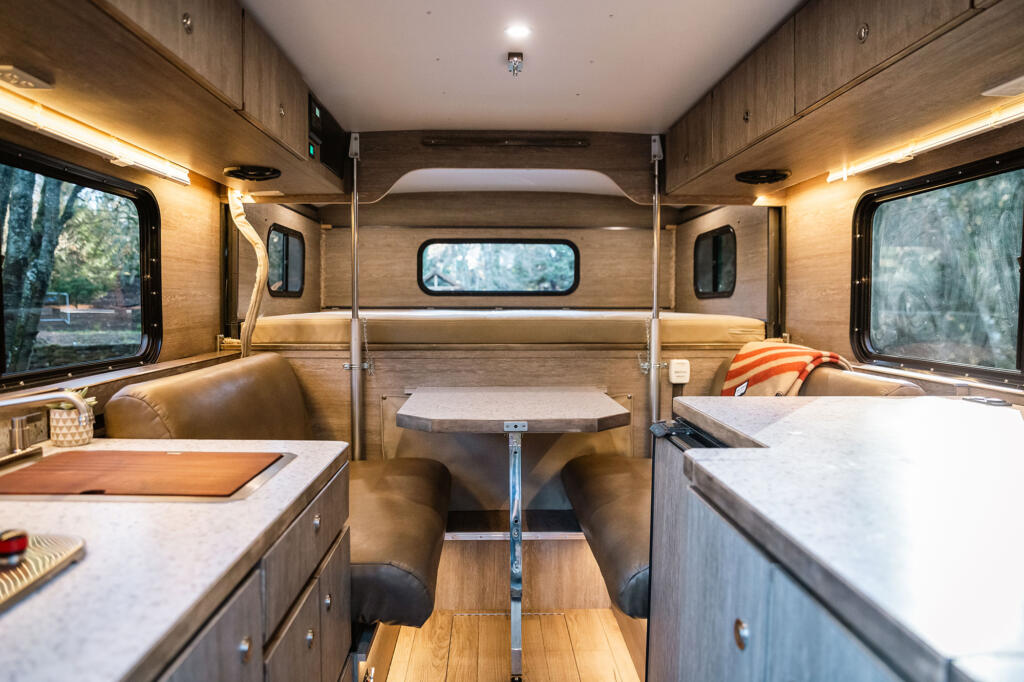 interior klondike 01